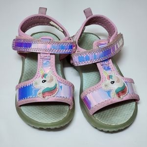 Light up unicorn toddler sandals. Pink holographic. Size 8 toddler girl